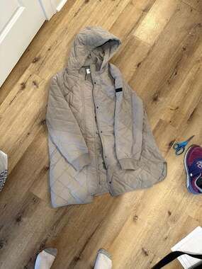 DKNY Women's Tan Quilted Jacket Size XLarge